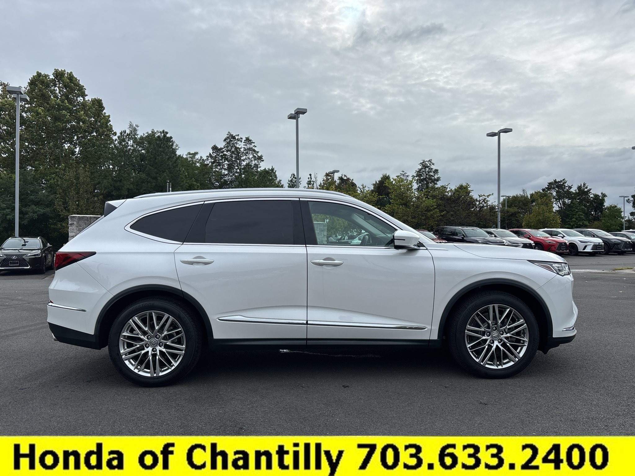 Used 2023 Acura MDX w/ Advance Package AWD/4WD image 8