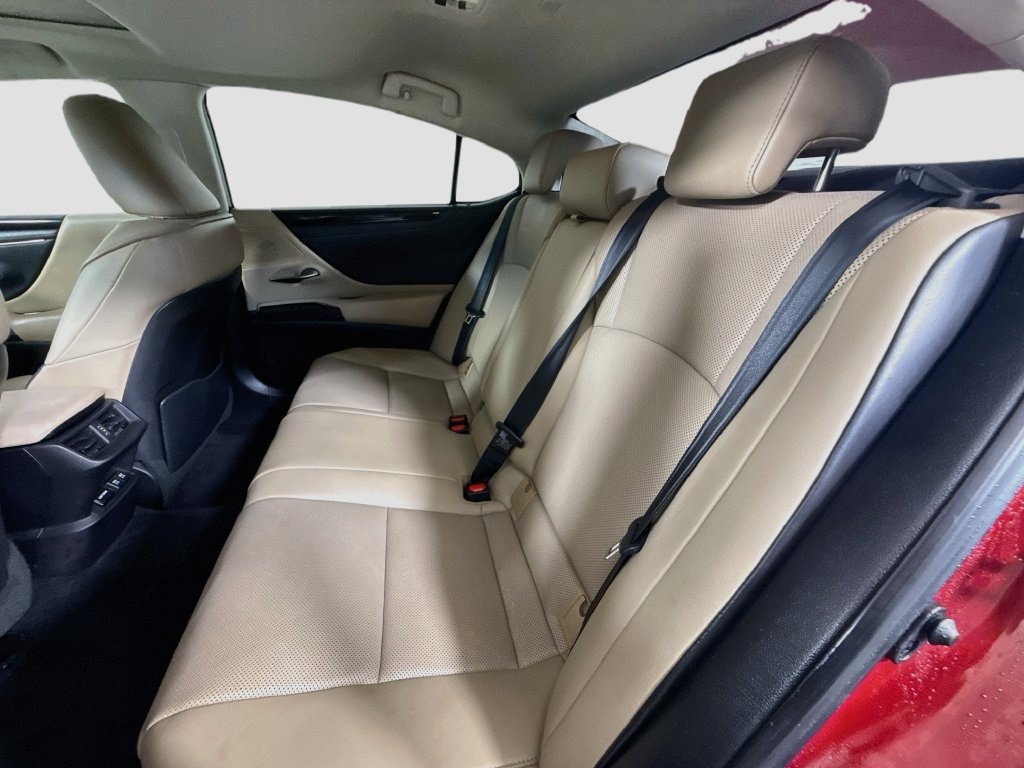 Used 2020 Lexus ES 300h w/ Premium Package FWD image 24