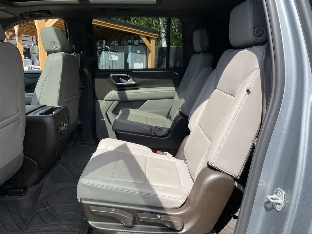 Used 2024 Chevrolet Suburban LT w/ LT Signature Package AWD/4WD image 16