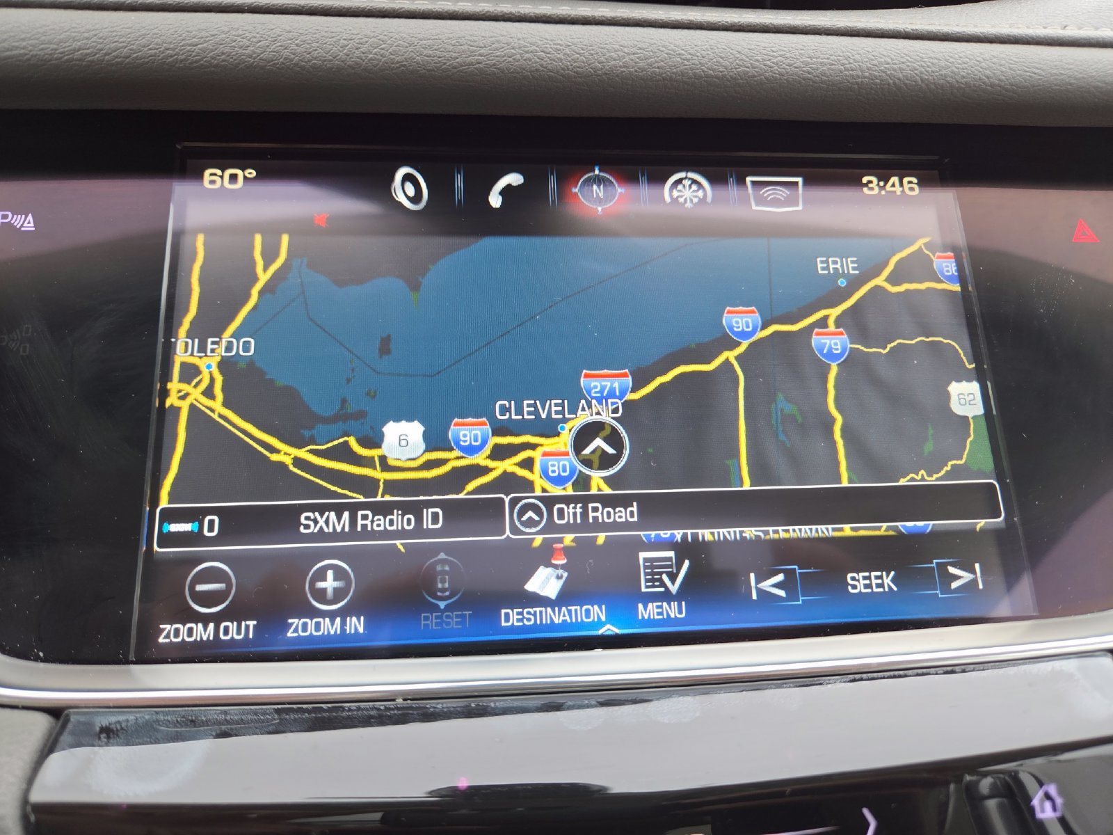 Used 2018 Cadillac XT5 Luxury w/ Driver Awareness Package FWD image 5