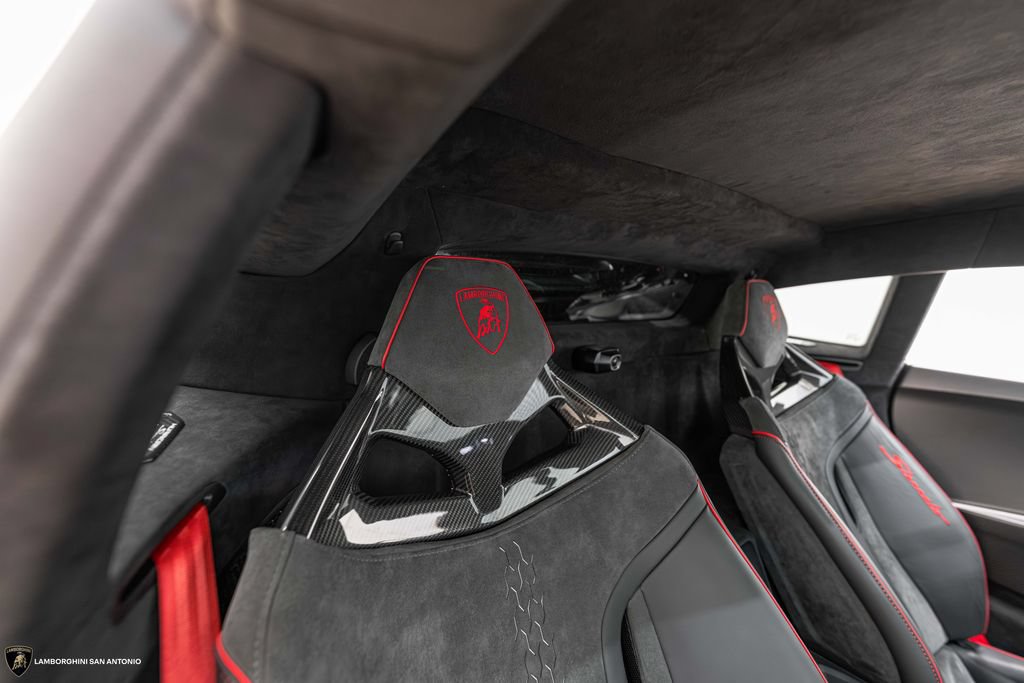 Used 2023 Lamborghini Huracan Sterrato AWD/4WD image 24