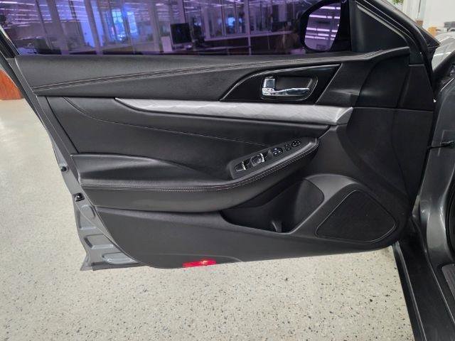 Used 2018 Nissan Maxima 3.5 SV FWD image 27