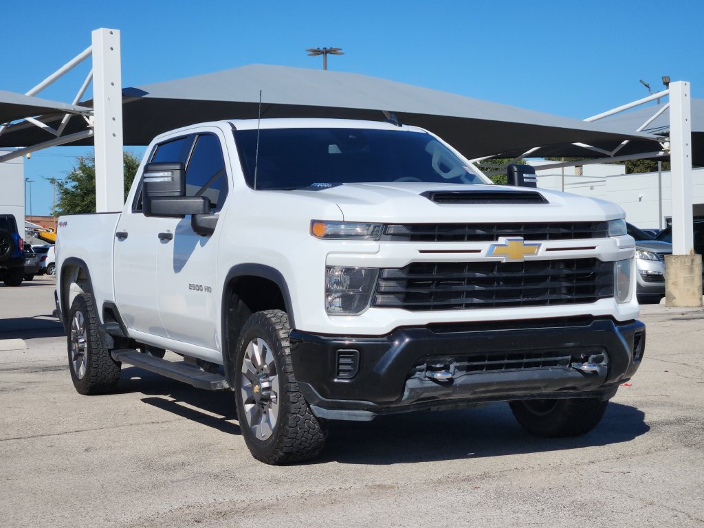 Used 2024 Chevrolet Silverado 2500 Custom w/ Custom Value Package AWD/4WD image 3
