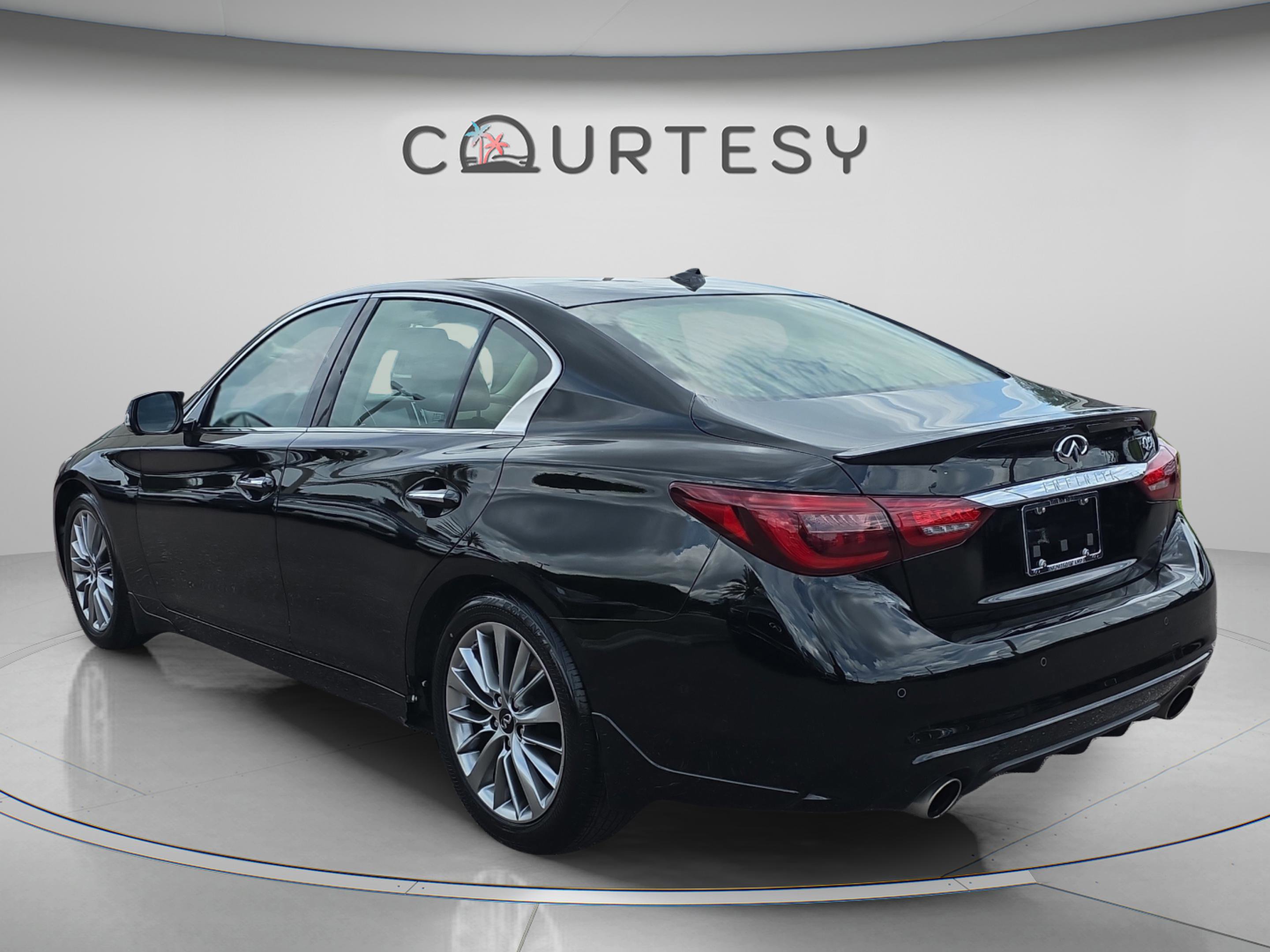 Used 2022 INFINITI Q50 Luxe w/ Cargo Package image 2