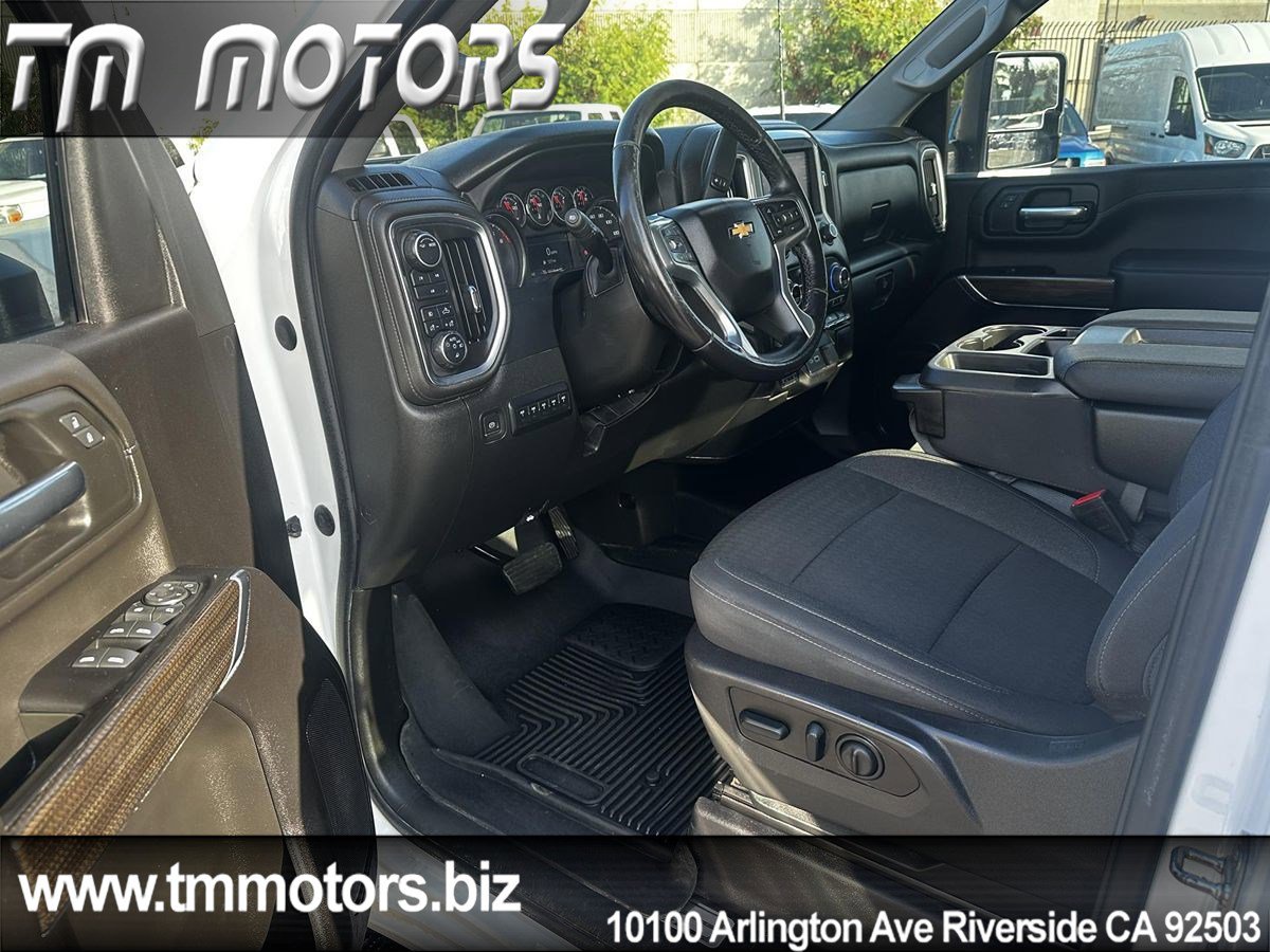 Used 2022 Chevrolet Silverado 2500 LT w/ Convenience Package image 6