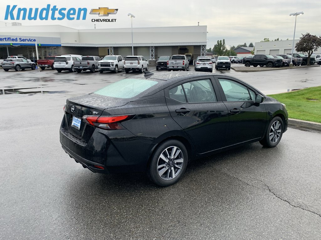 Used 2023 Nissan Versa SV FWD image 7