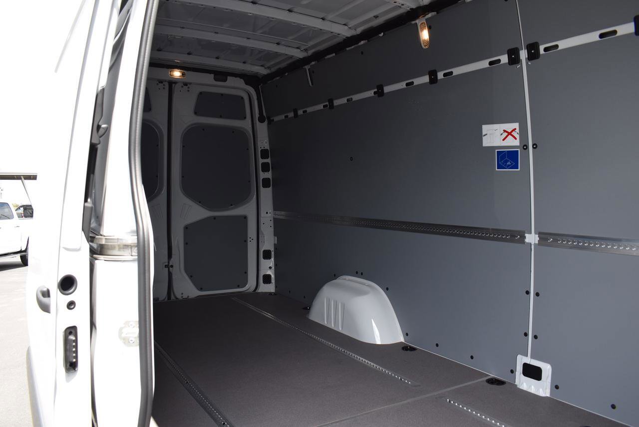 New 2025 Mercedes-Benz Sprinter 2500 image 10