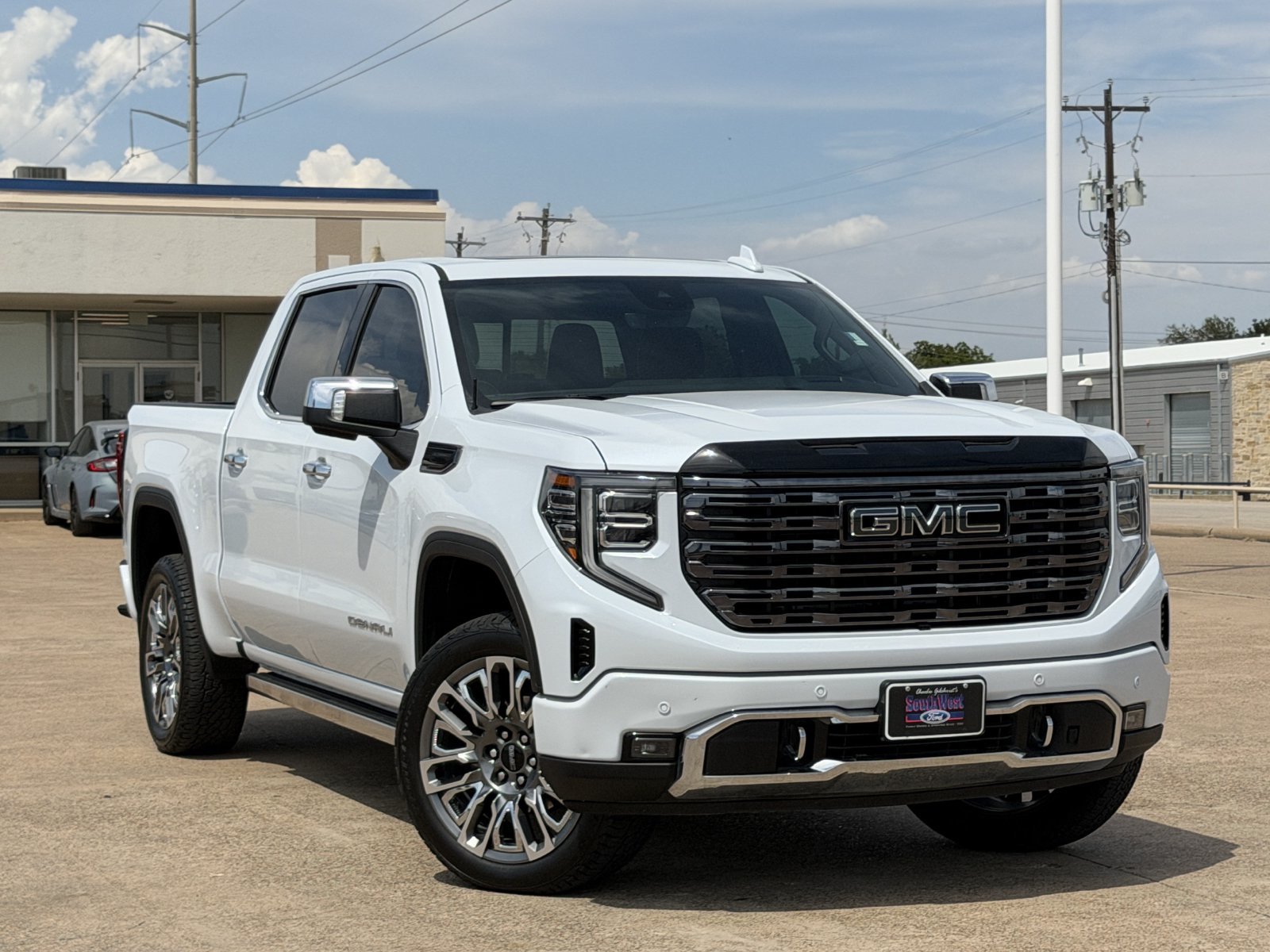 Used 2026 GMC Sierra 1500 Denali Ultimate AWD/4WD image 2