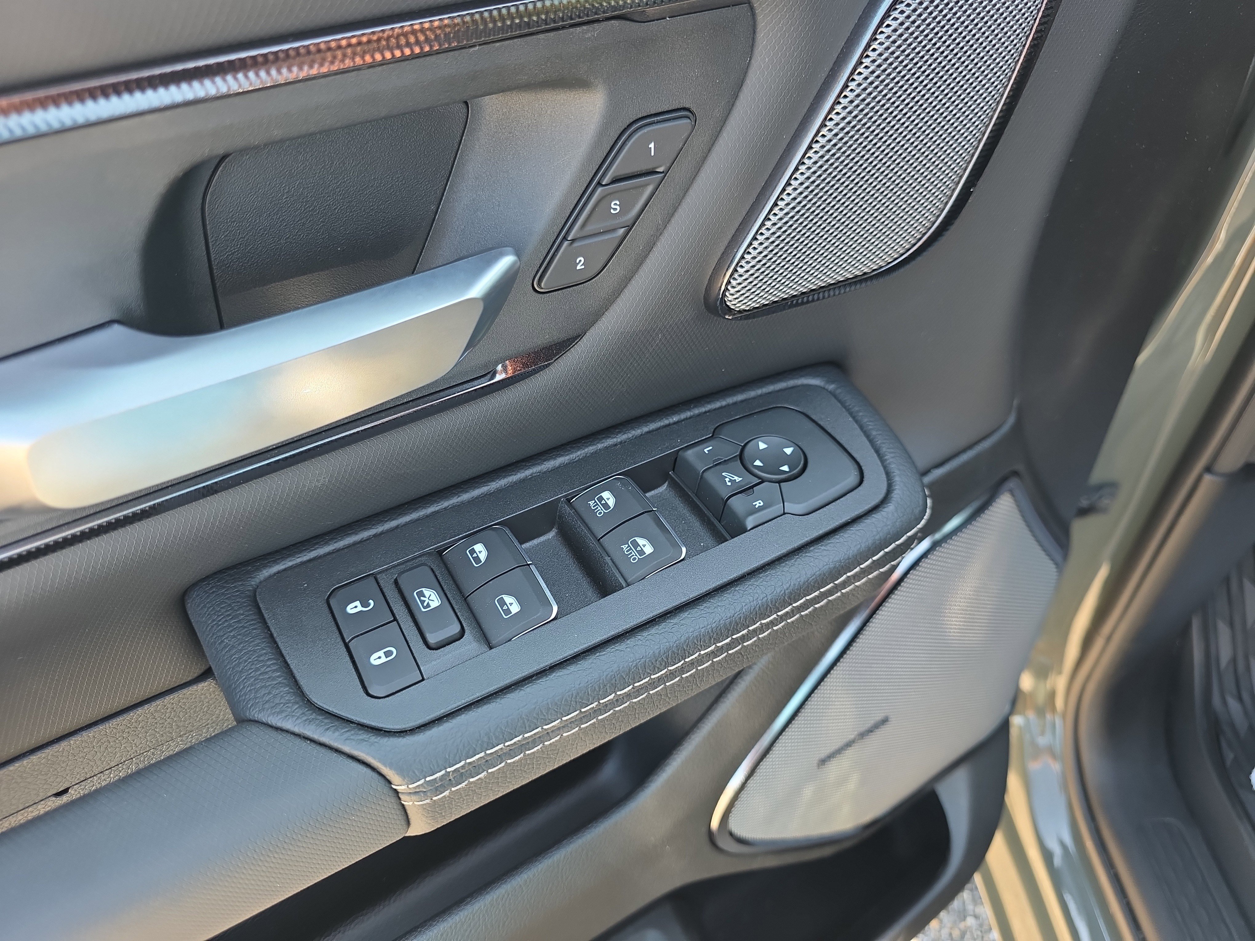 New 2026 RAM 1500 Rebel w/ Rebel Level 2 Equipment Group image 18