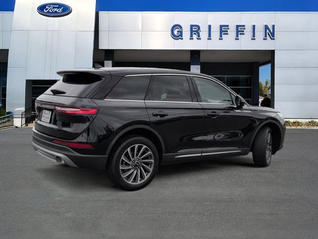 Used 2025 Lincoln Corsair Reserve FWD image 4