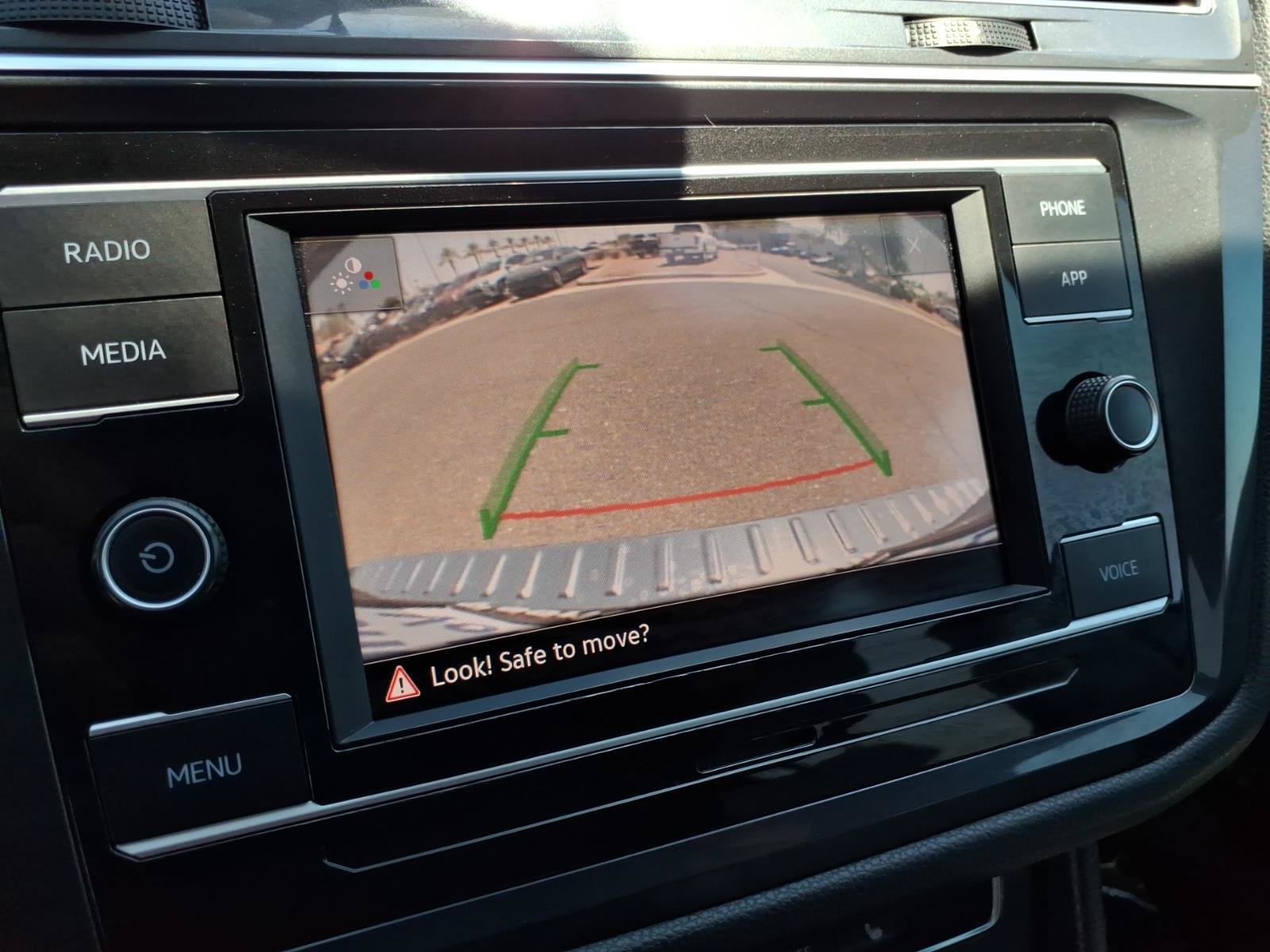 Used 2022 Volkswagen Tiguan S FWD image 27