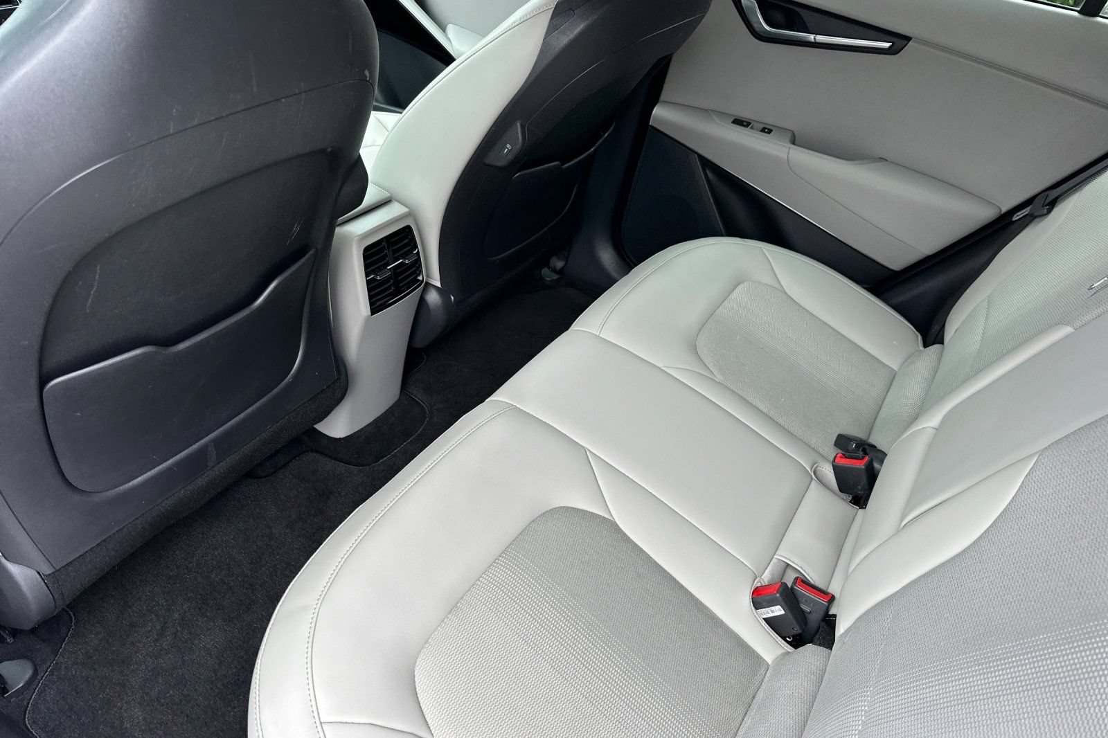 Certified 2023 Kia Niro Wind w/ Wind Preserve Package FWD image 13