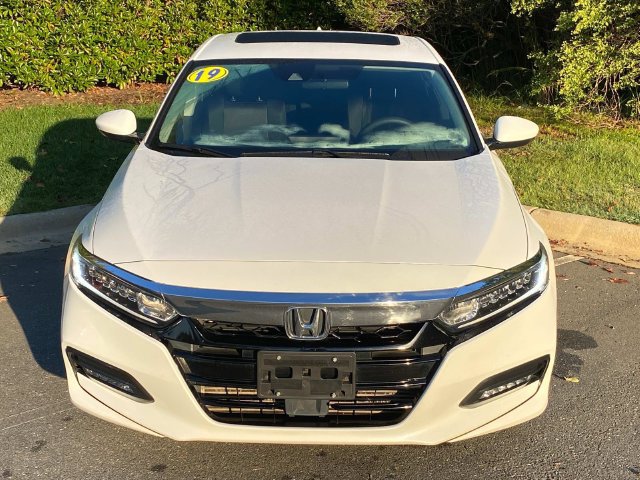 Used 2019 Honda Accord EX image 2