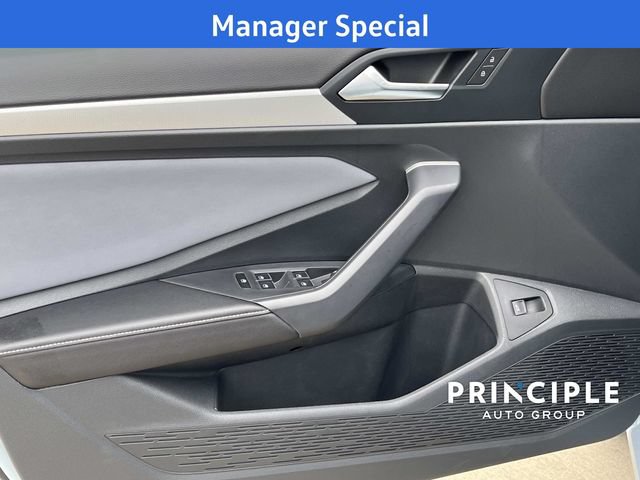 New 2026 Volkswagen Jetta SE FWD image 9