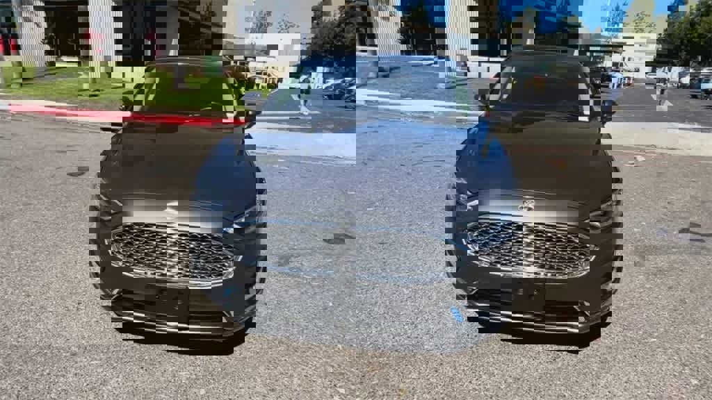 Used 2020 Ford Fusion Energi Titanium image 3