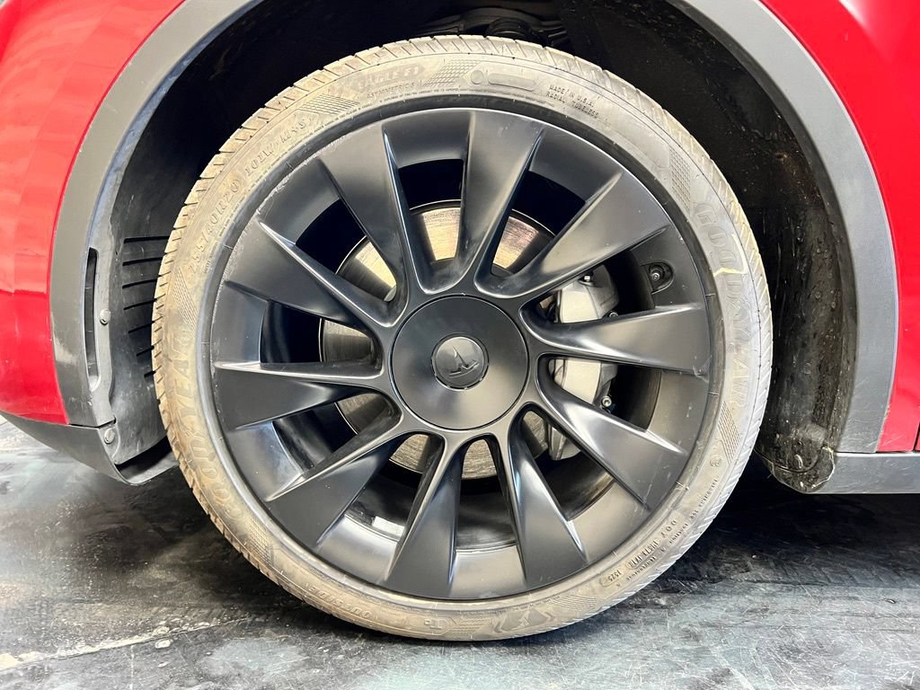 Used 2023 Tesla Model Y Long Range AWD/4WD image 27