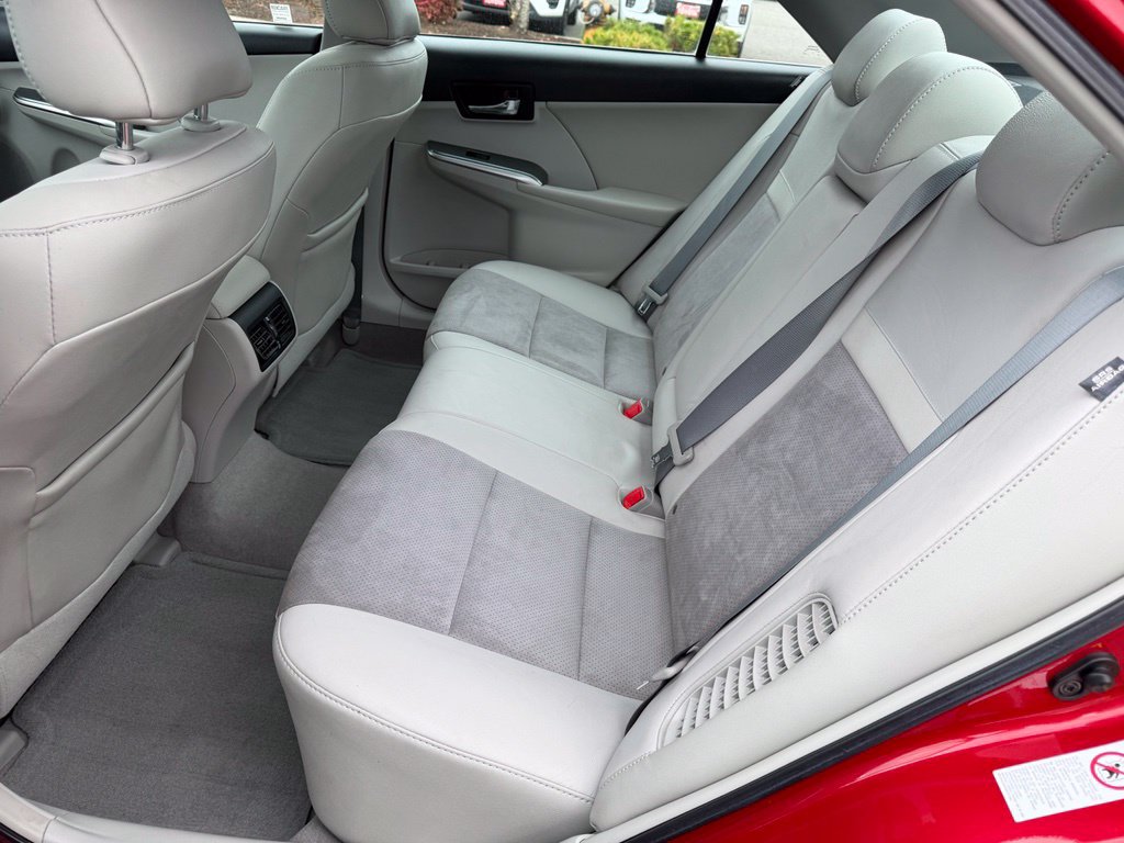 Used 2012 Toyota Camry XLE w/ Leather Pkg FWD image 17
