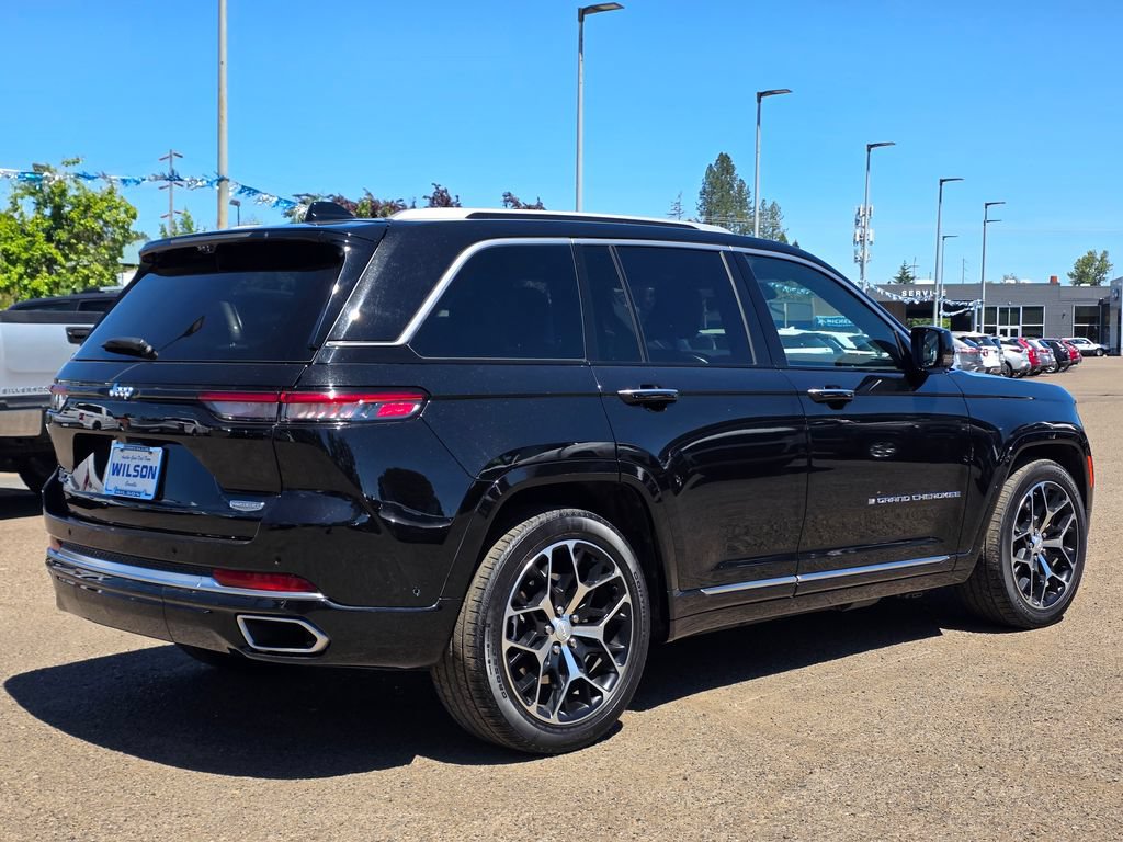 Used 2022 Jeep Grand Cherokee Summit AWD/4WD image 38