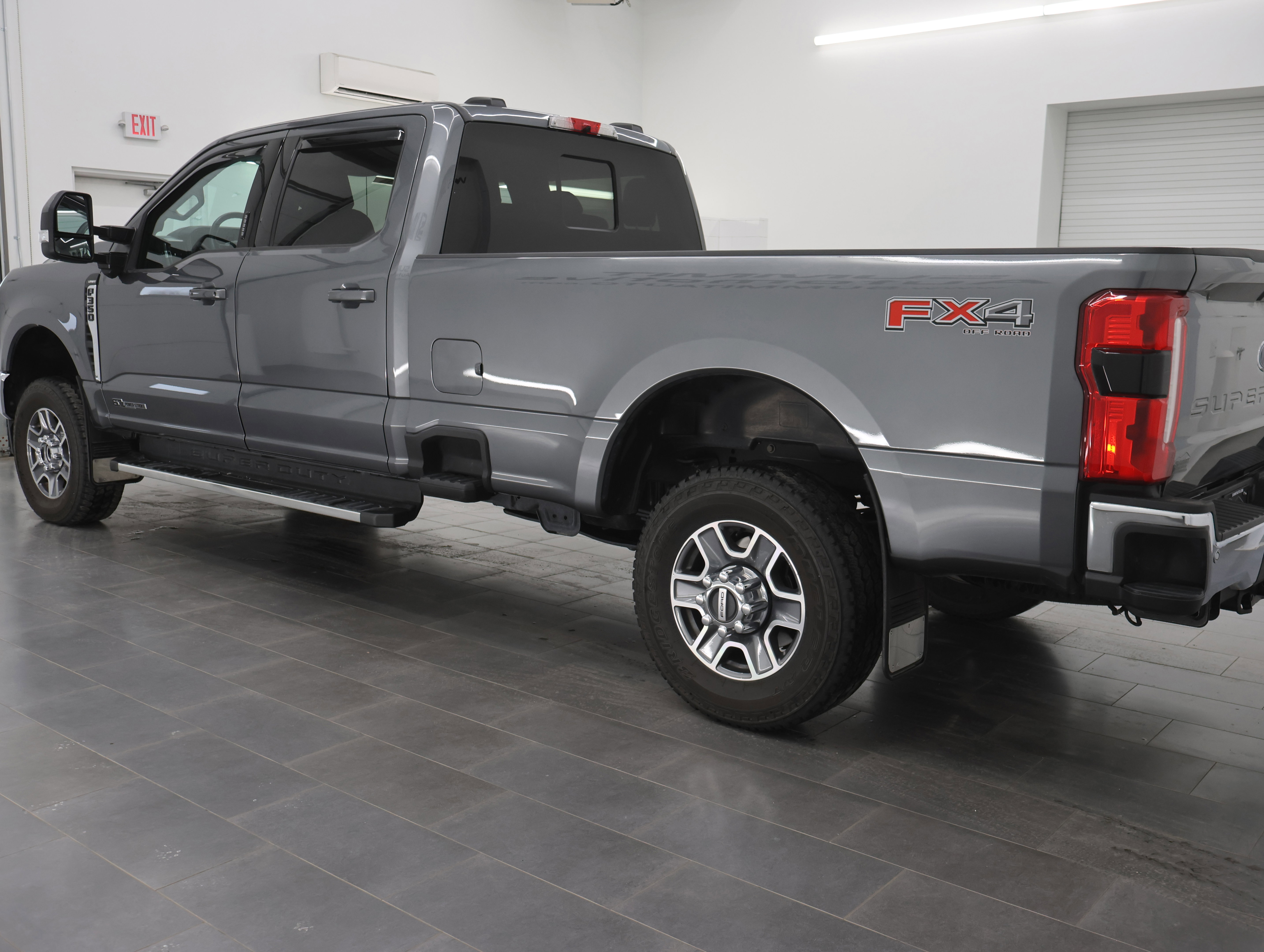 Used 2023 Ford F350 Lariat AWD/4WD image 6