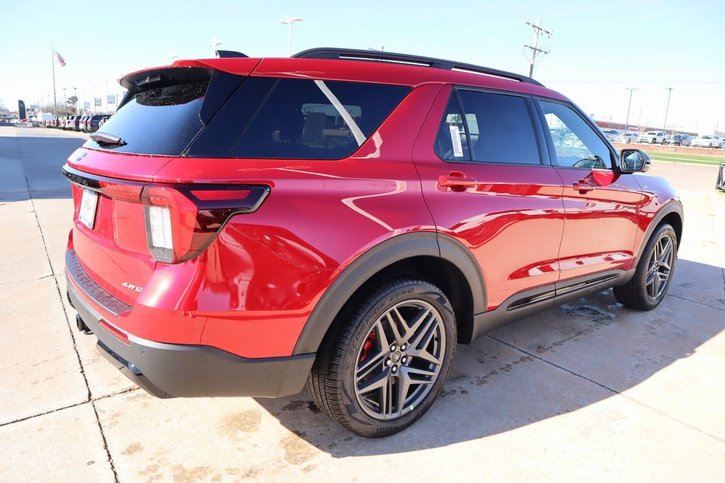 New 2026 Ford Explorer ST-Line w/ ST-Line Street Pack image 25