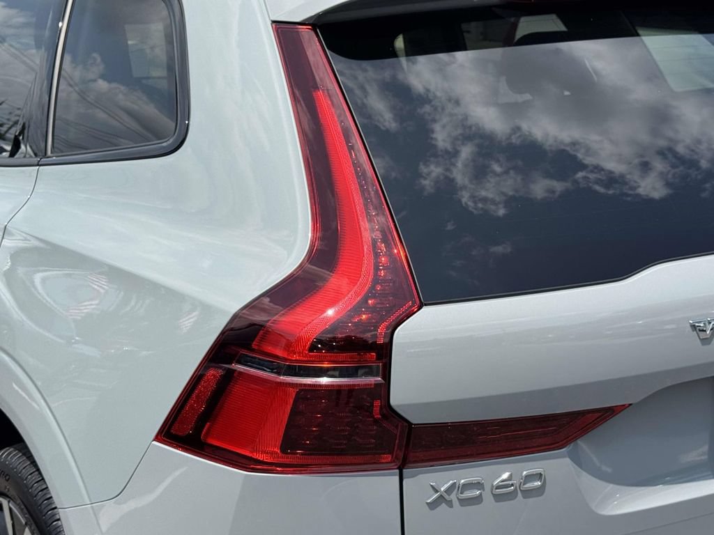 Certified 2026 Volvo XC60 B5 Ultra w/ Climate Package AWD/4WD image 8