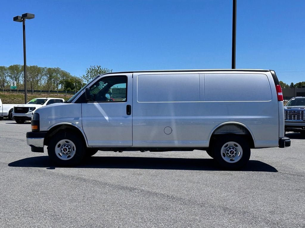 New 2026 GMC Savana 2500 w/ Driver Convenience Package RWD image 6