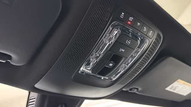 Used 2022 Mercedes-Benz GLB 250 4MATIC image 23