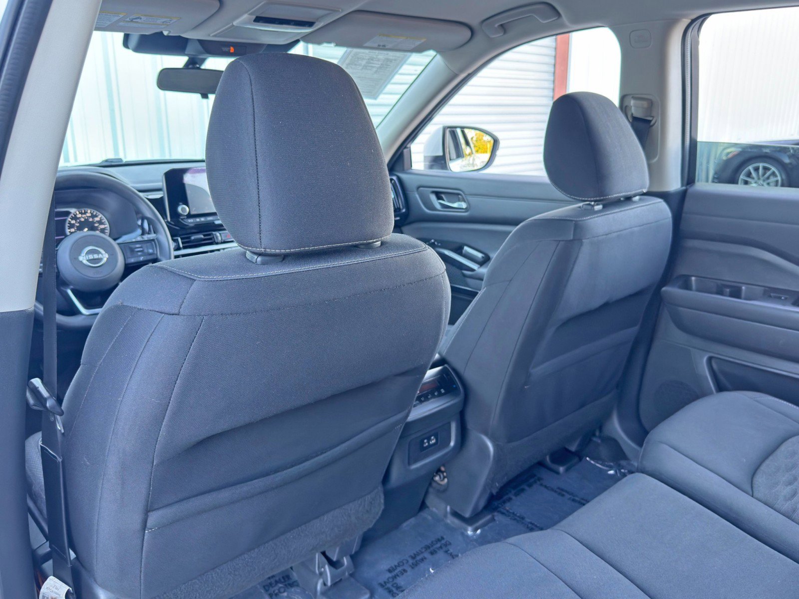 Used 2022 Nissan Pathfinder S image 30