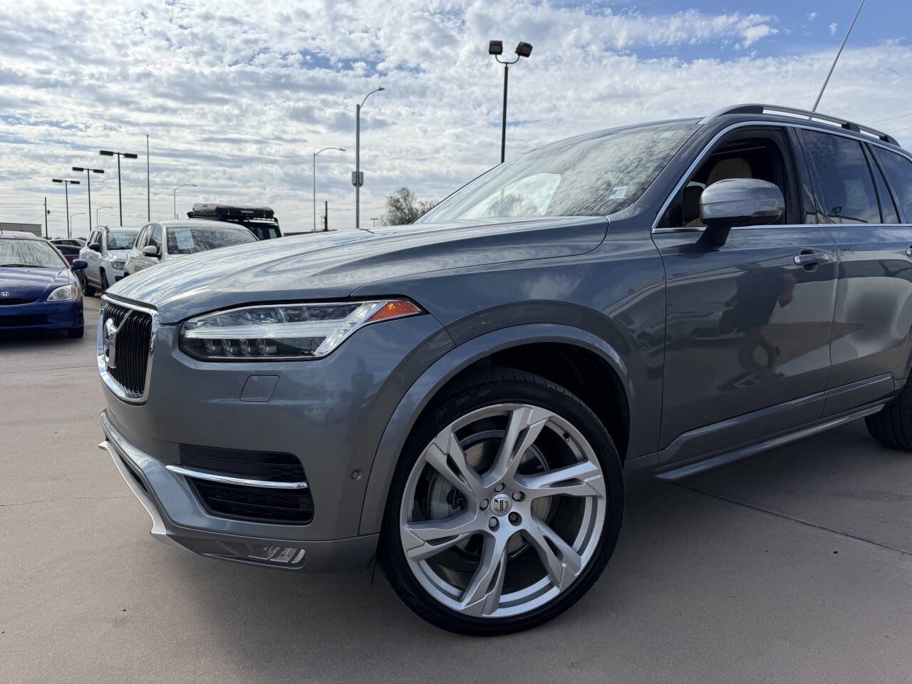 Used 2018 Volvo XC90 T6 Momentum w/ Convenience Package image 9