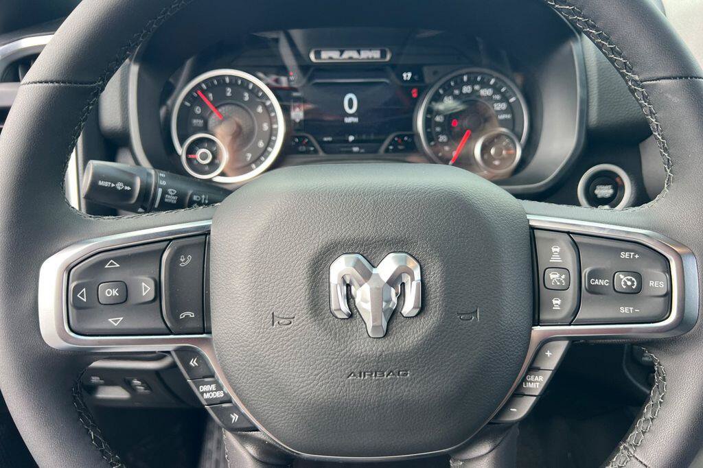 New 2026 RAM 1500 Big Horn AWD/4WD image 23