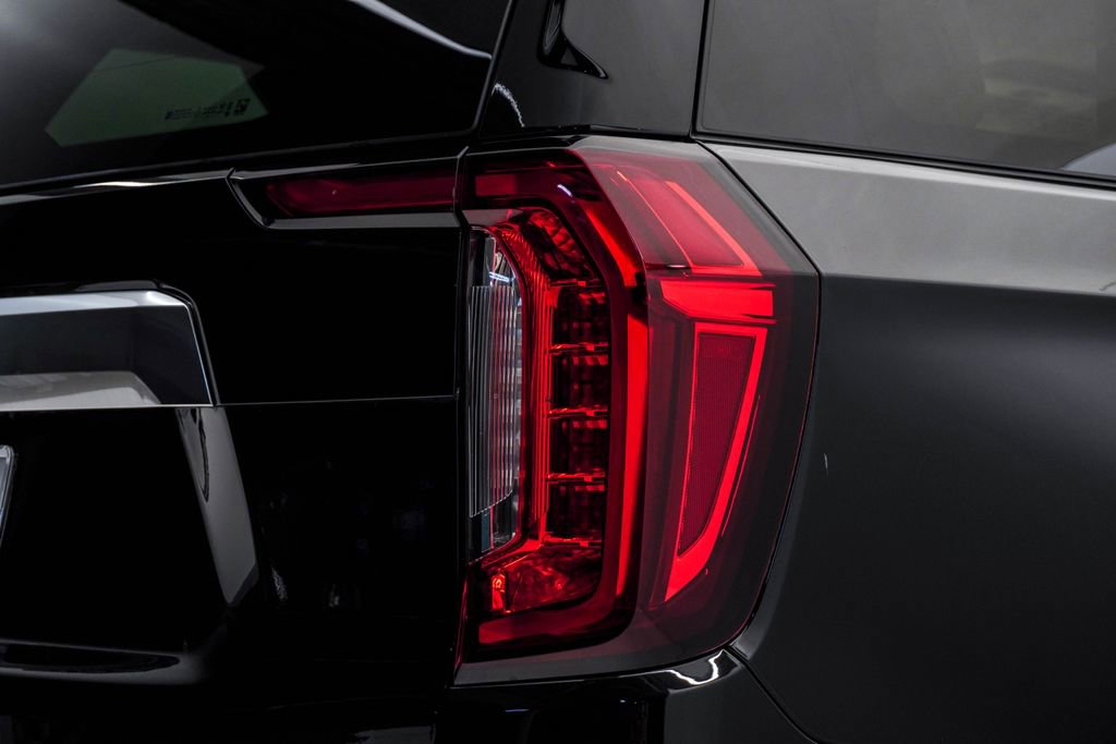 Used 2023 GMC Yukon XL Denali image 13