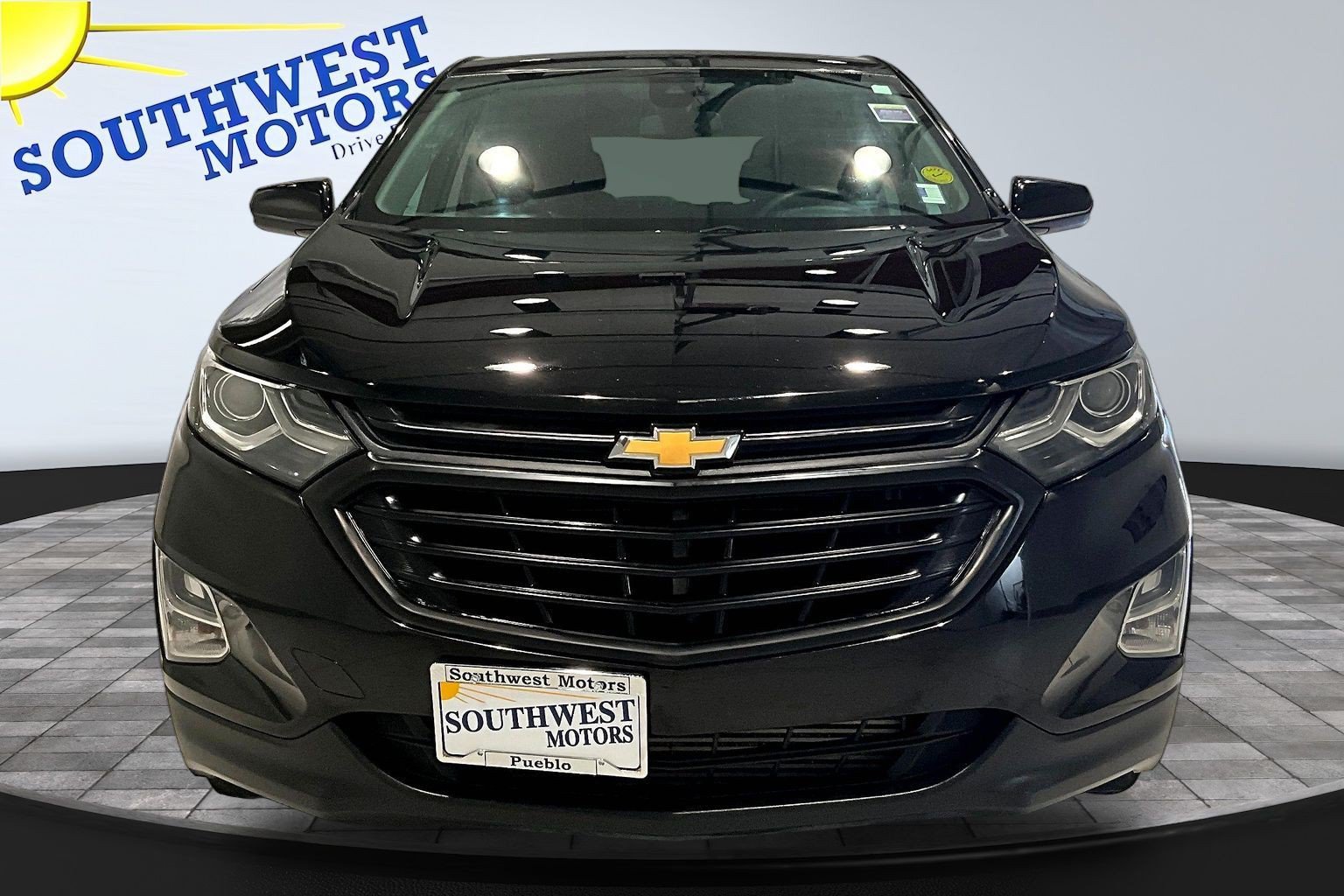 Used 2020 Chevrolet Equinox LT AWD/4WD image 2