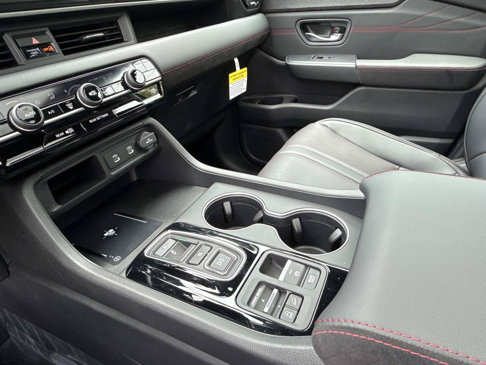 Certified 2026 Honda Pilot Black Edition image 8