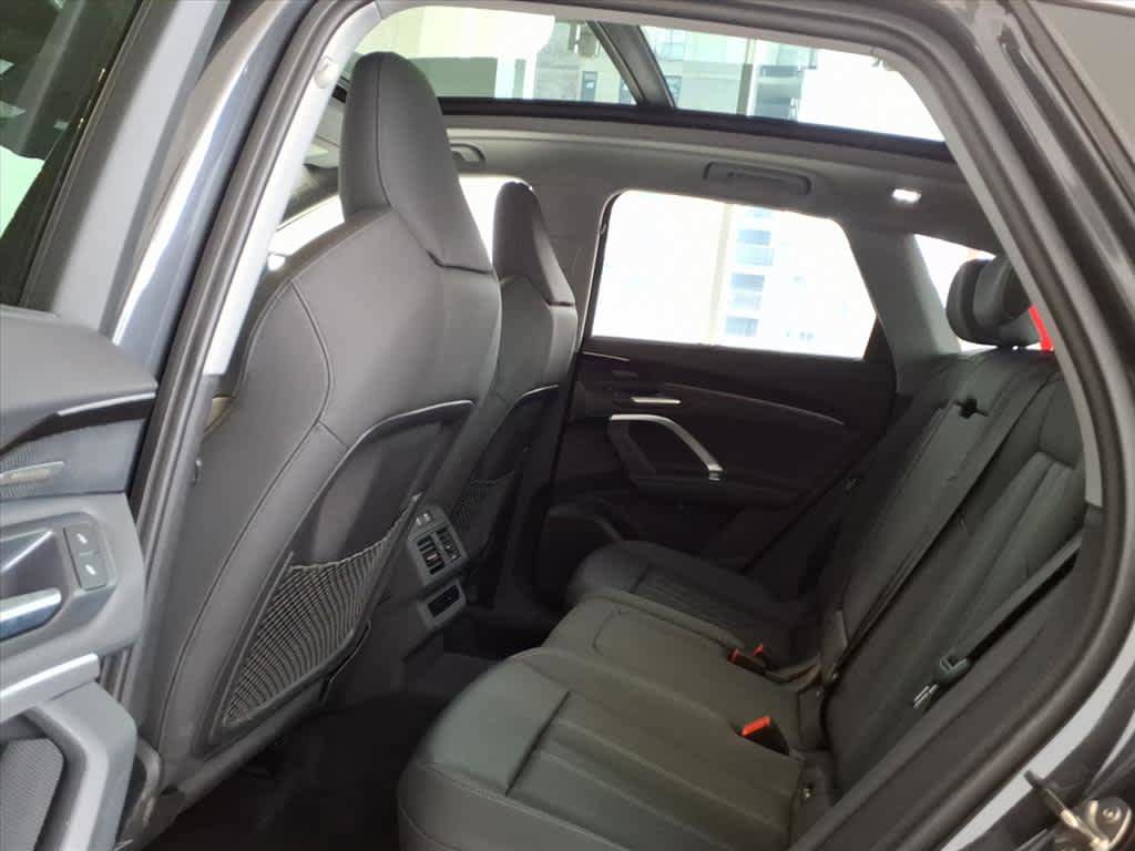 Used 2025 Audi Q5 Premium w/ Premium Plus AWD/4WD image 16