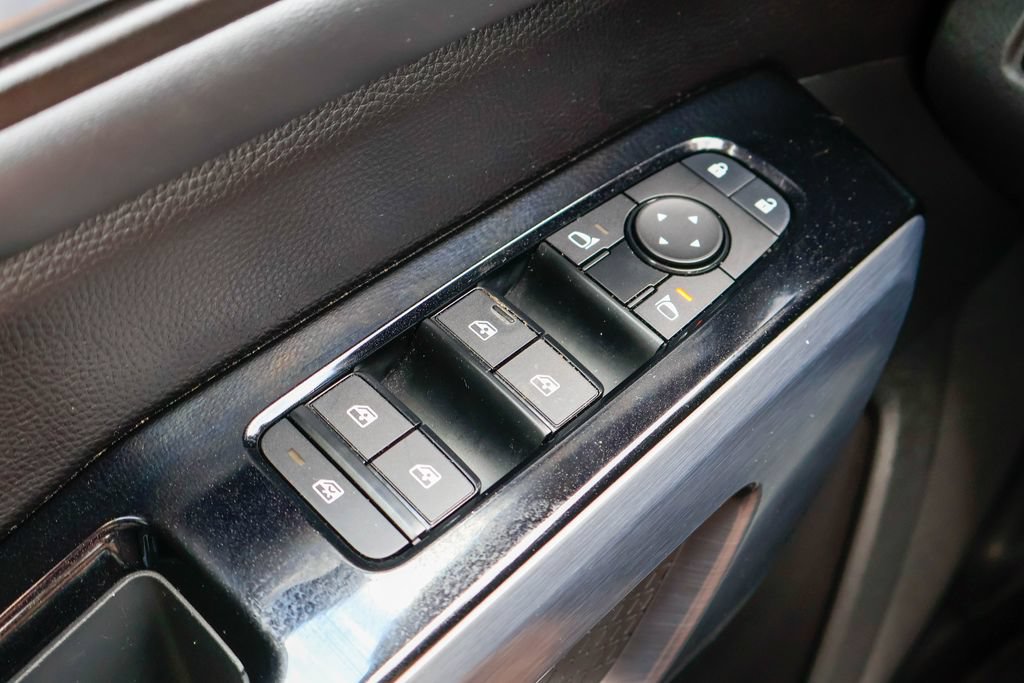 Used 2024 Nissan Pathfinder SL w/ SL Premium Package FWD image 19