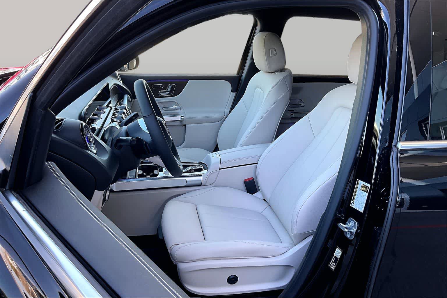 New 2026 Mercedes-Benz GLB 250 image 9