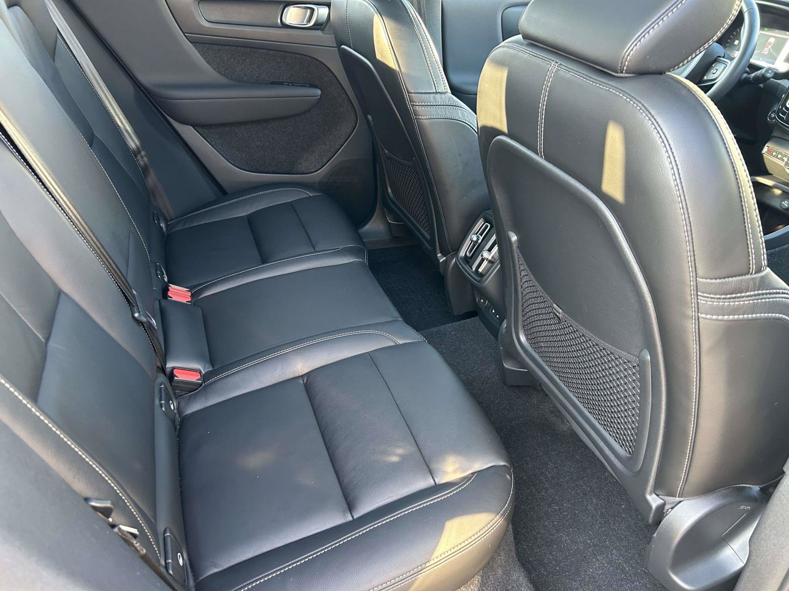 Certified 2023 Volvo XC40 B4 Ultimate FWD image 11