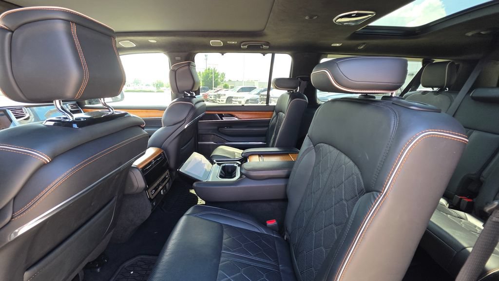 Certified 2024 Jeep Grand Wagoneer L Series III AWD/4WD image 13