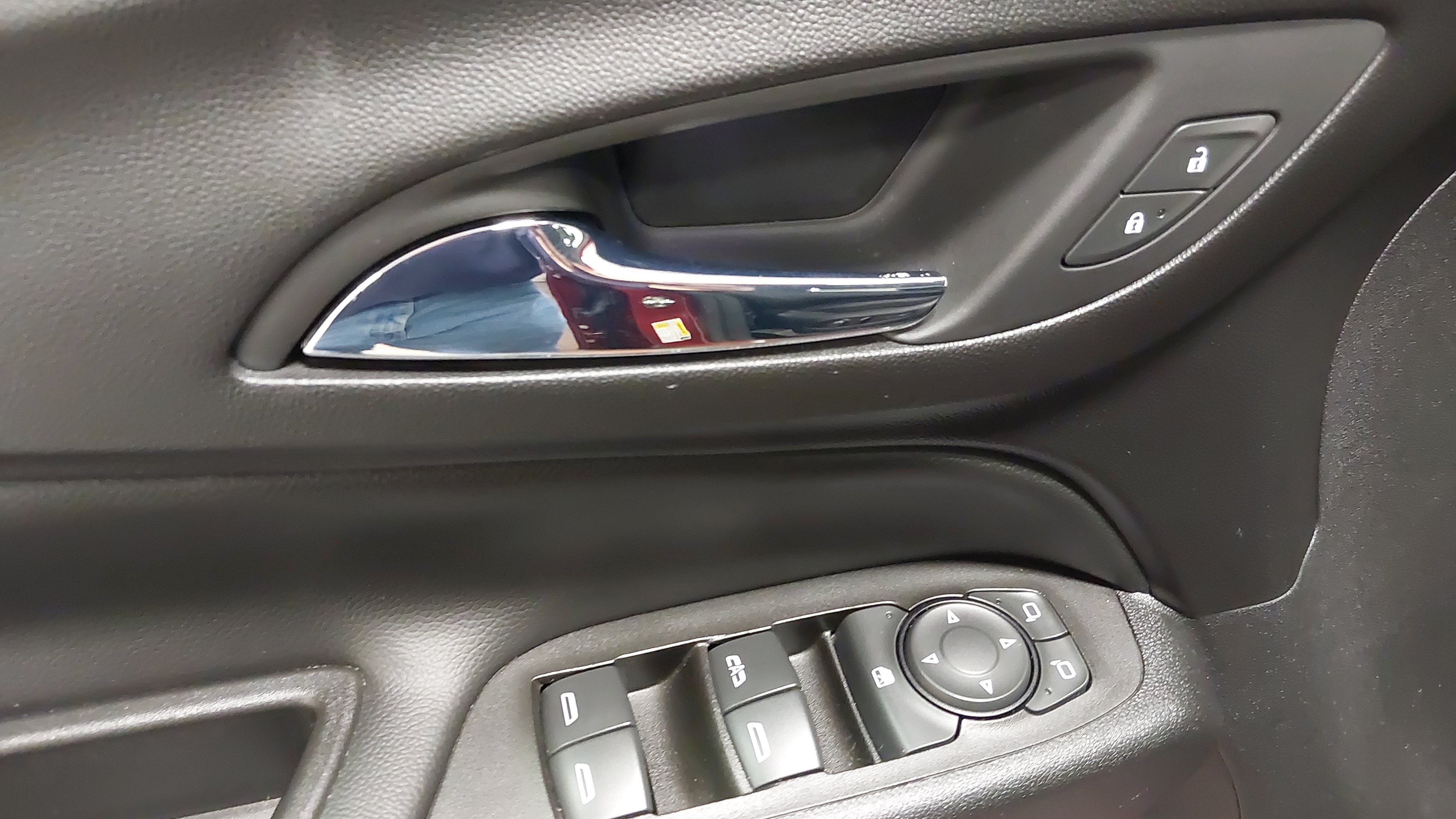 Certified 2020 Chevrolet Equinox LT FWD image 25