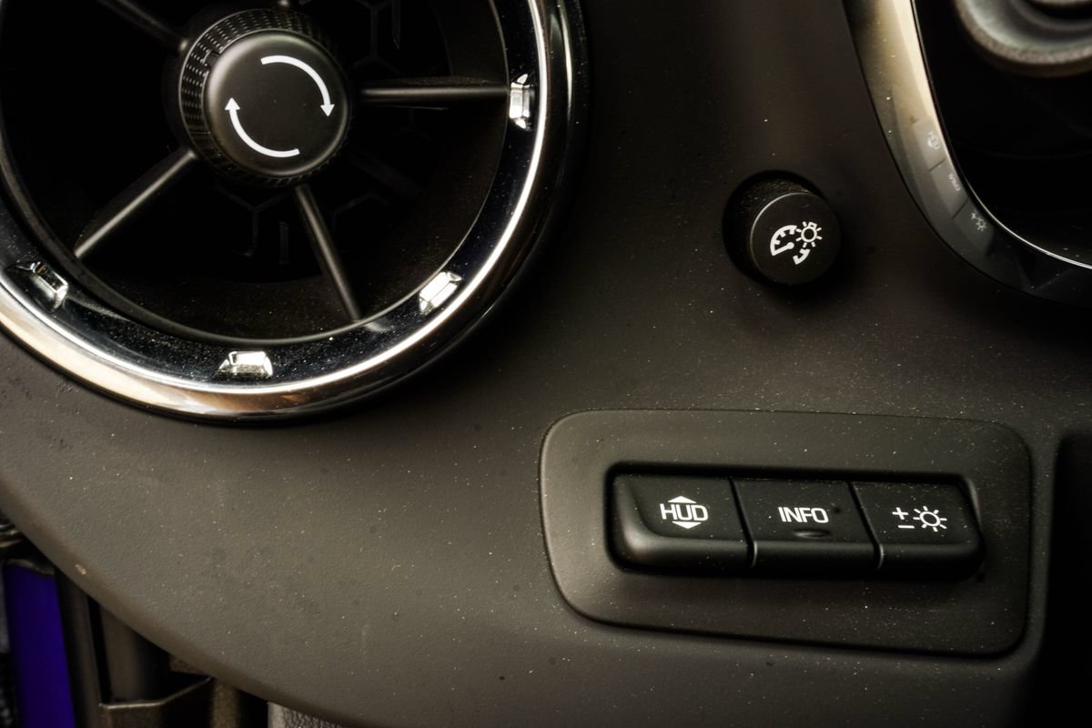 Used 2022 Chevrolet Camaro ZL1 RWD image 25