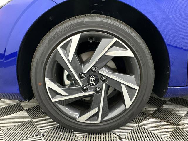 New 2025 Hyundai Elantra SEL image 13