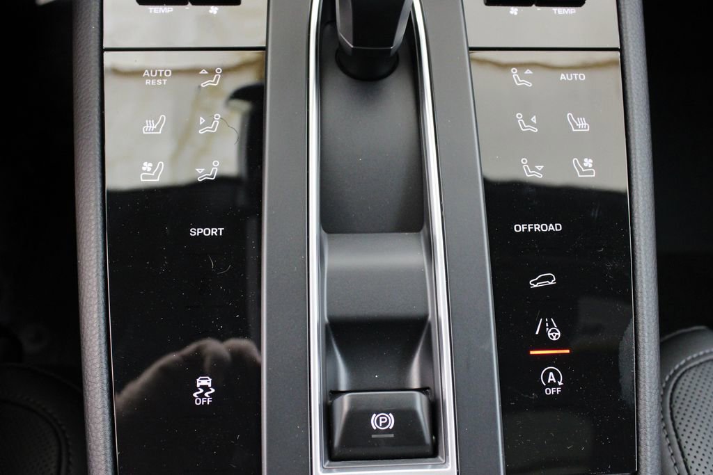 New 2026 Porsche Macan image 27