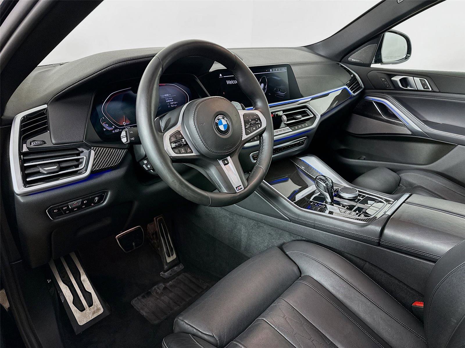 Used 2021 BMW X6 M50i image 9