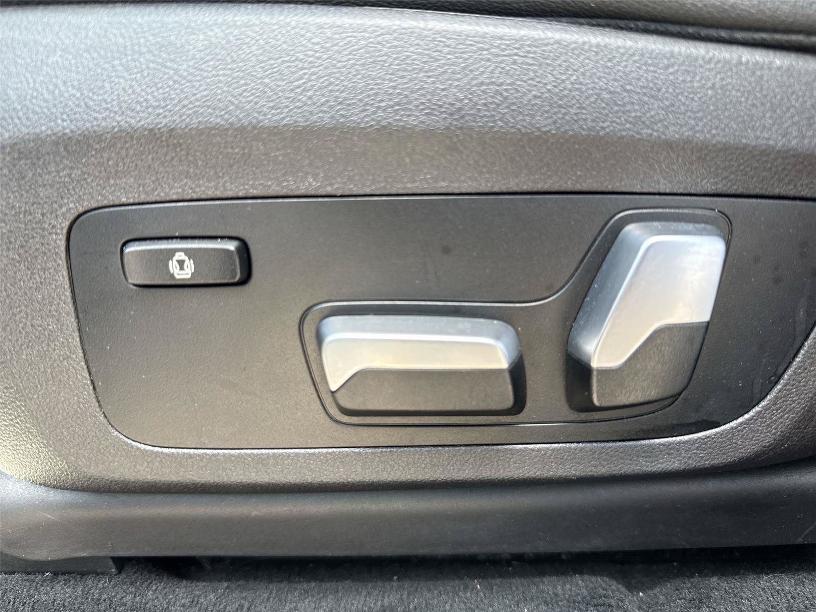 Used 2020 BMW X3 xDrive30i AWD/4WD image 12