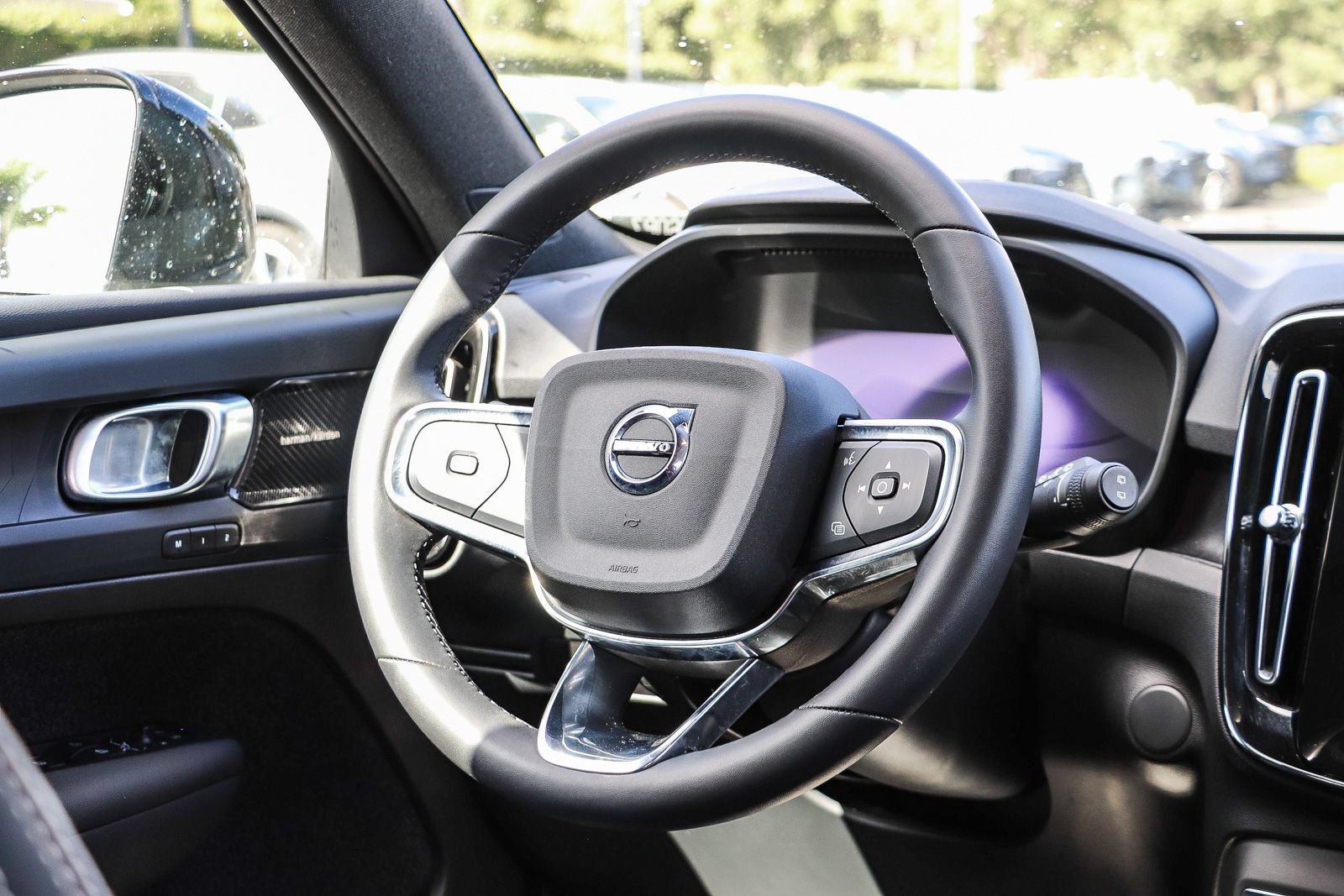 Used 2023 Volvo XC40 Recharge Ultimate AWD/4WD image 16