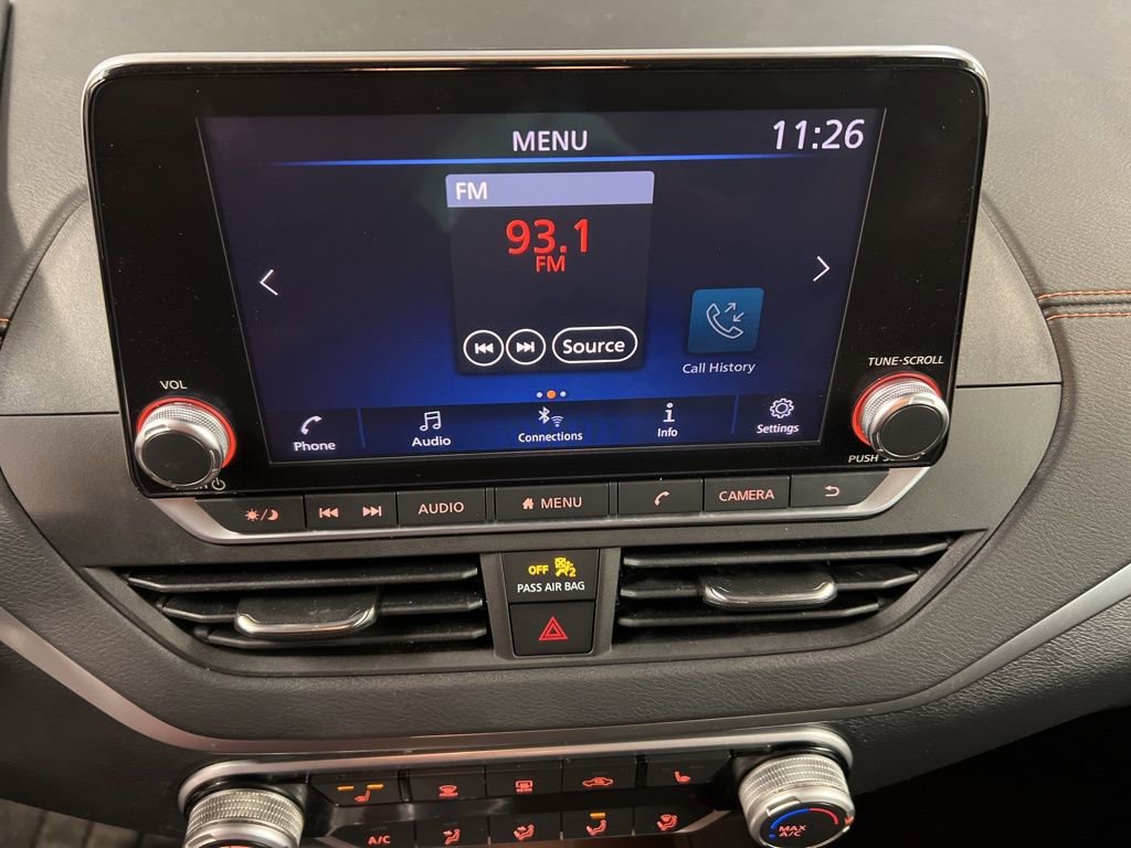 Used 2021 Nissan Altima 2.5 SR w/ SR Premium Package image 9