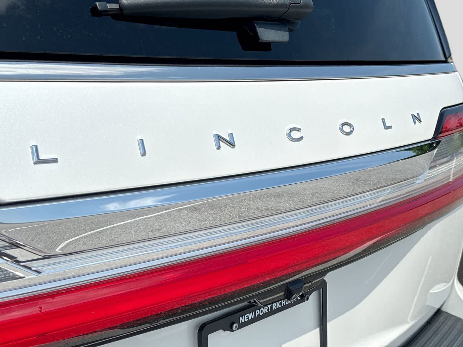 Used 2018 Lincoln Navigator Reserve w/ Technology Package AWD/4WD image 18