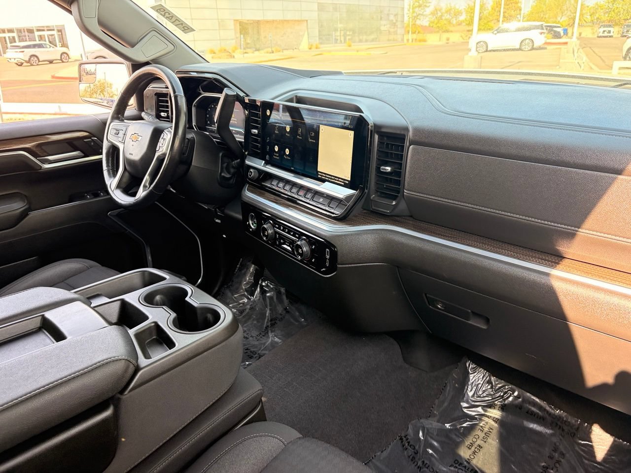 Used 2022 Chevrolet Silverado 1500 LT RWD image 9