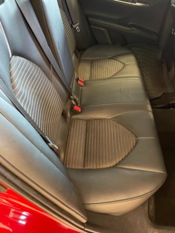 Used 2020 Toyota Camry SE FWD image 16