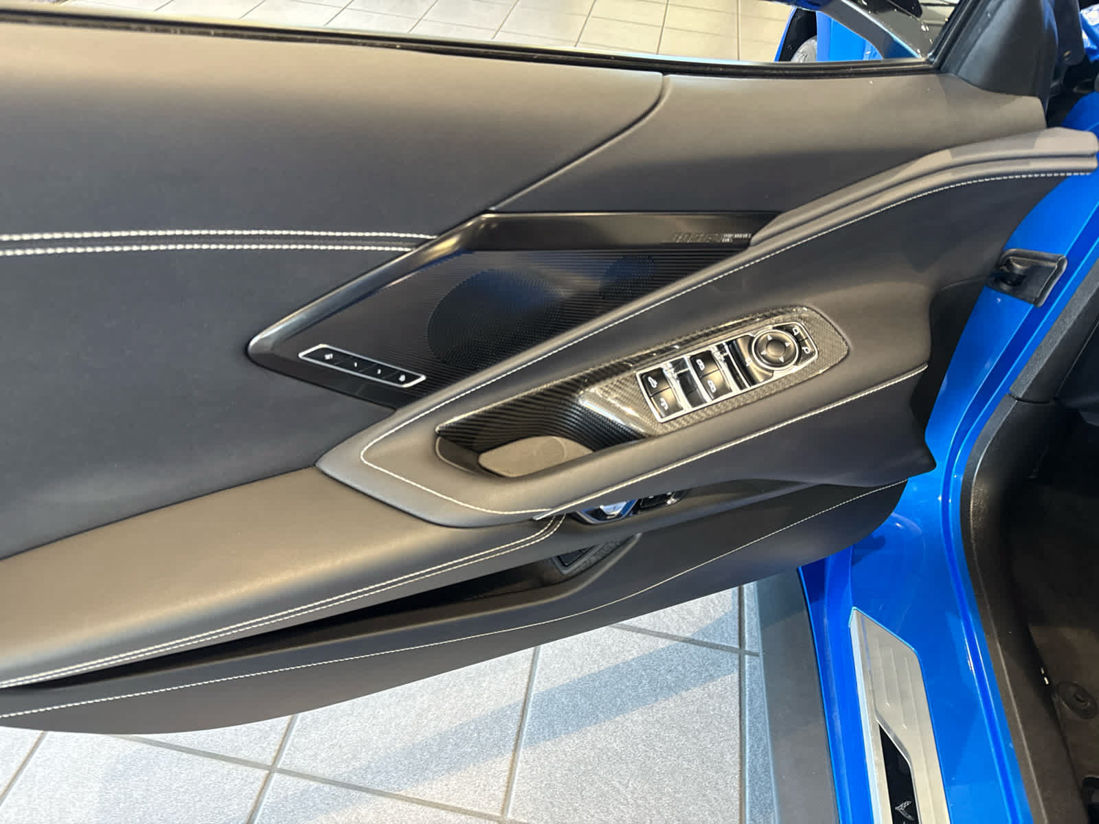 Used 2025 Chevrolet Corvette Stingray Preferred Conv w/ Z51 Performance Package RWD image 22